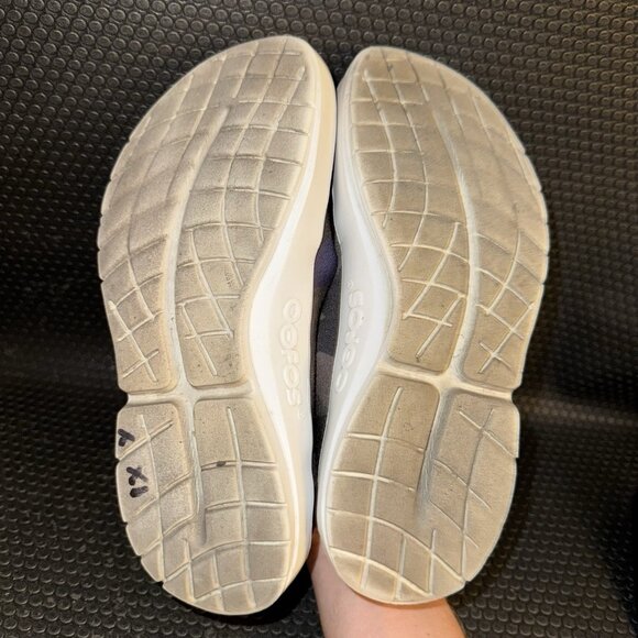 OOFOS OOmg eeZee Low White Blue Camo Women Slip On Recovery Comfort Shoes Size 8 - Picture 7 of 8